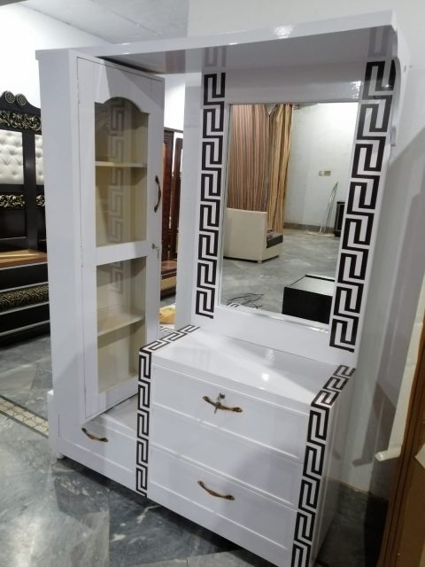 White Geometric Dressing Unit — main view from the supplied Priceless collection