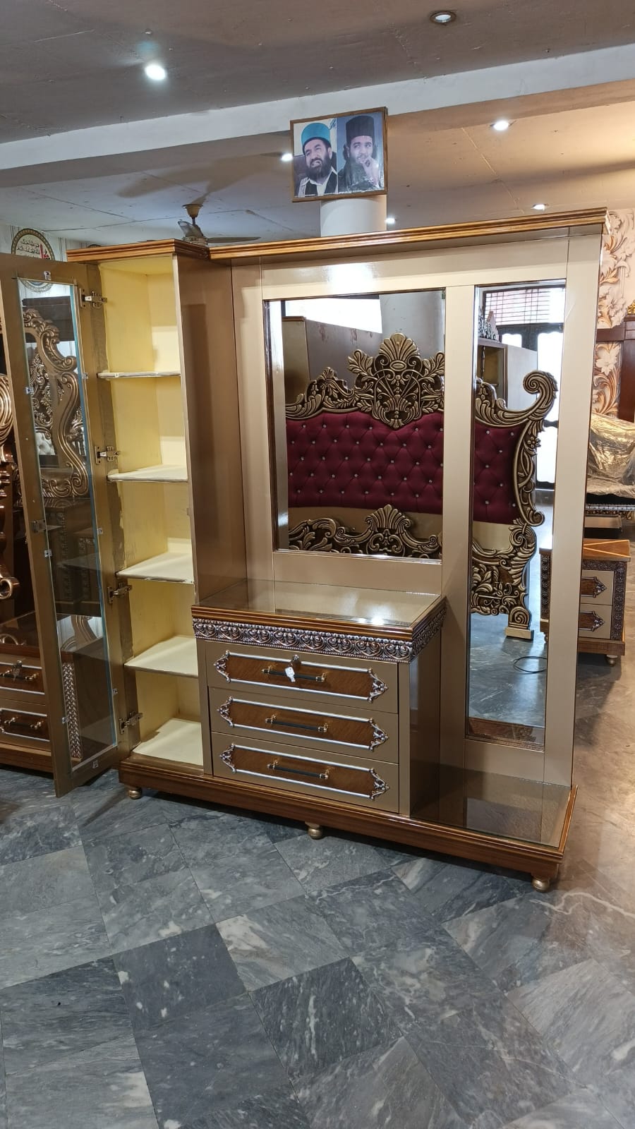 Gold-Tone Mirror and Display Dressing Unit — additional view from the supplied Priceless collection